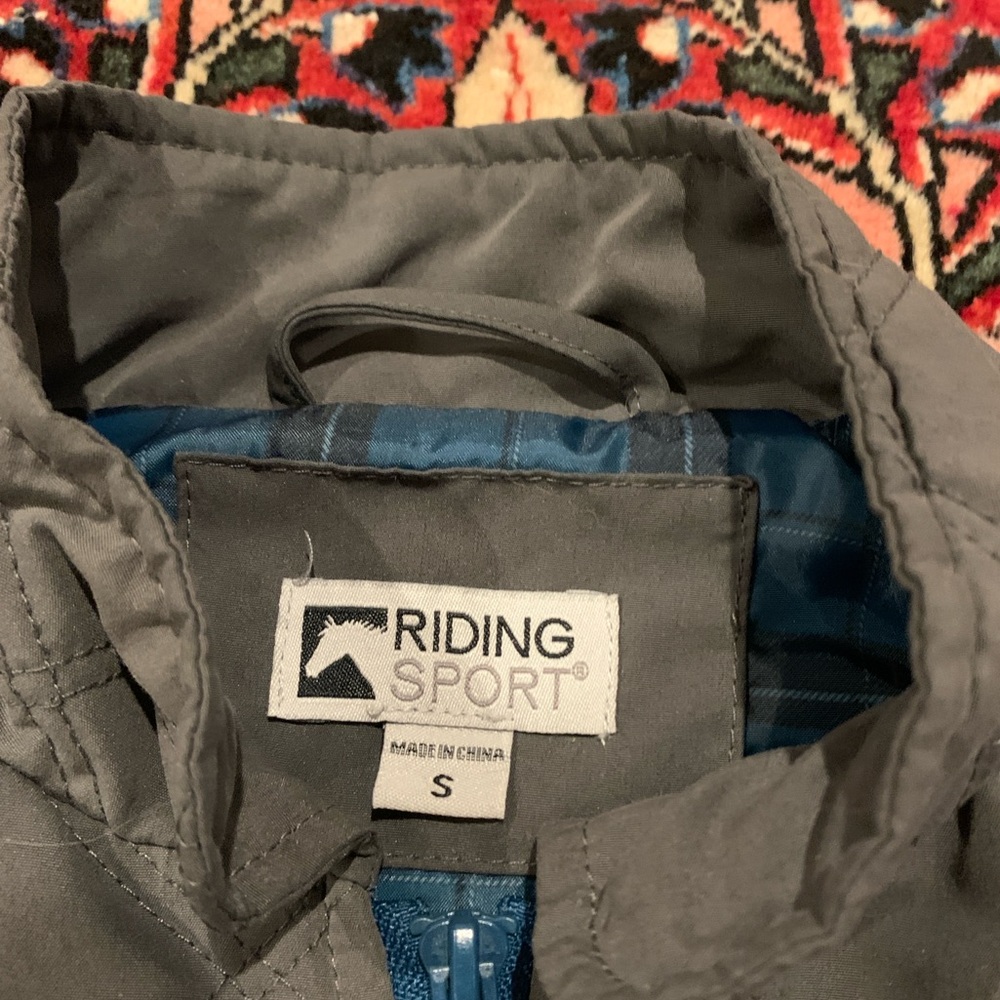 Dover Saddlery Riding Sport size S gray quilted vest - Picture 3 of 4